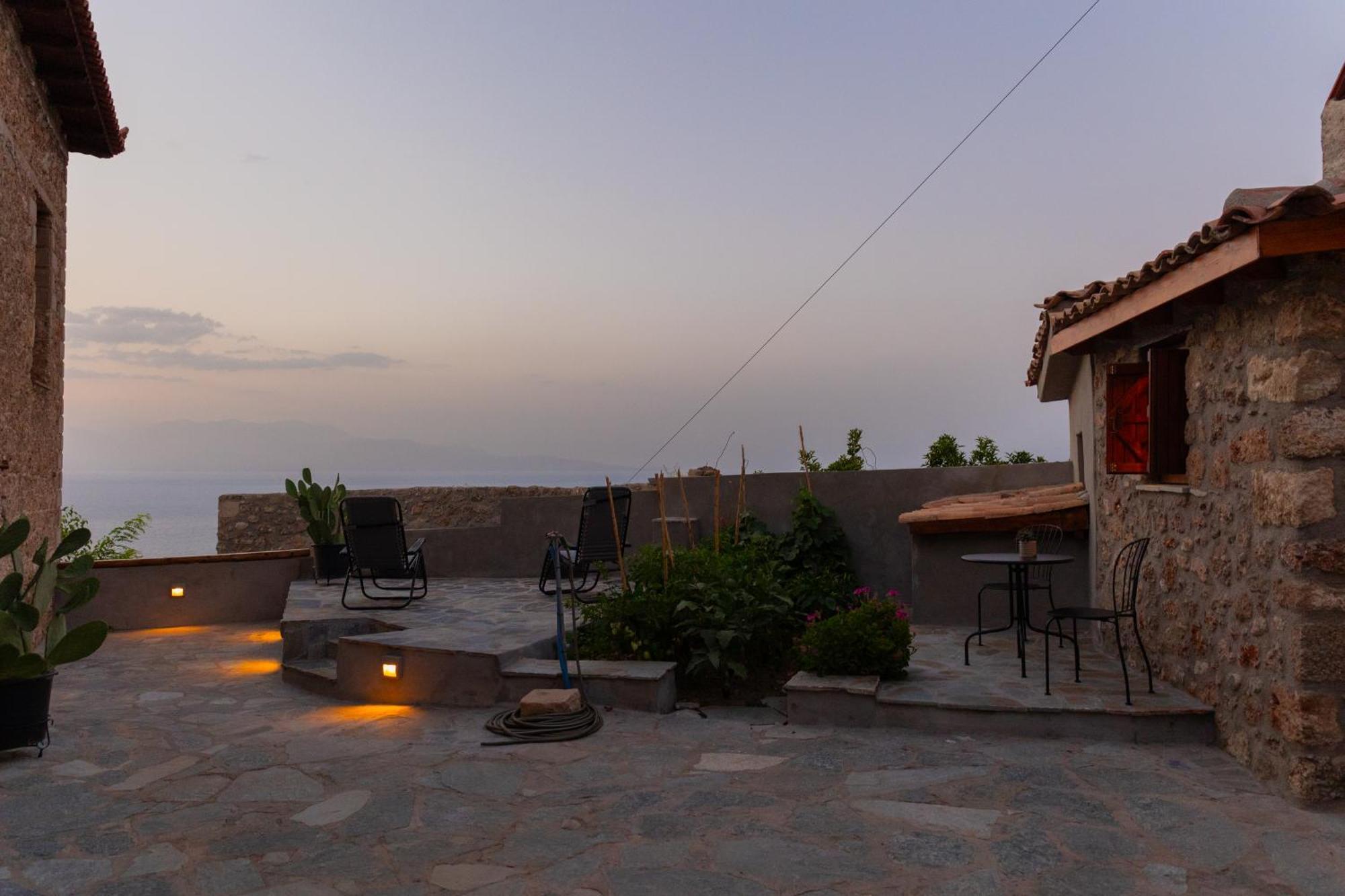 Apartmán Fteri Stone House In Platanos, Akrata Exteriér fotografie